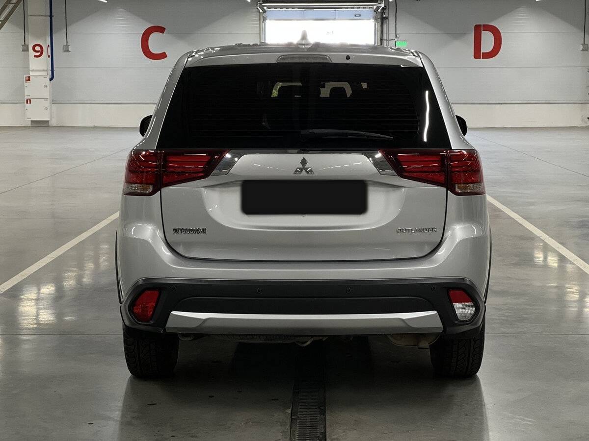 Купить Mitsubishi Outlander, 2017, 107 670 км.. Фото: #5