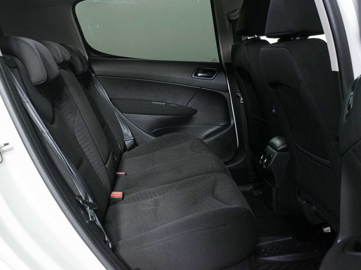 Купить Peugeot 308, 2012, 151 480 км.. Фото: #9