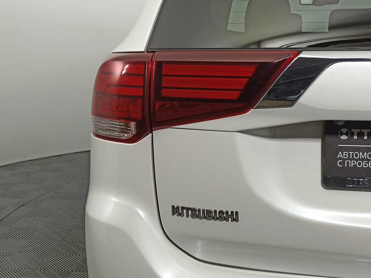 Купить Mitsubishi Outlander, 2017, 188 467 км.. Фото: #6