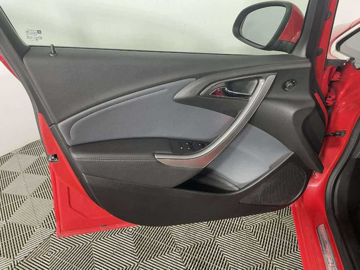 Купить Opel Astra, 2013, 112 653 км.. Фото: #7