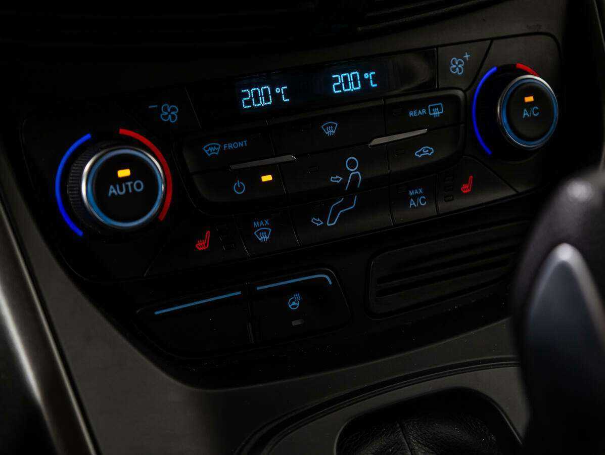 Купить Ford Kuga, 2018, 122 370 км.. Фото: #14