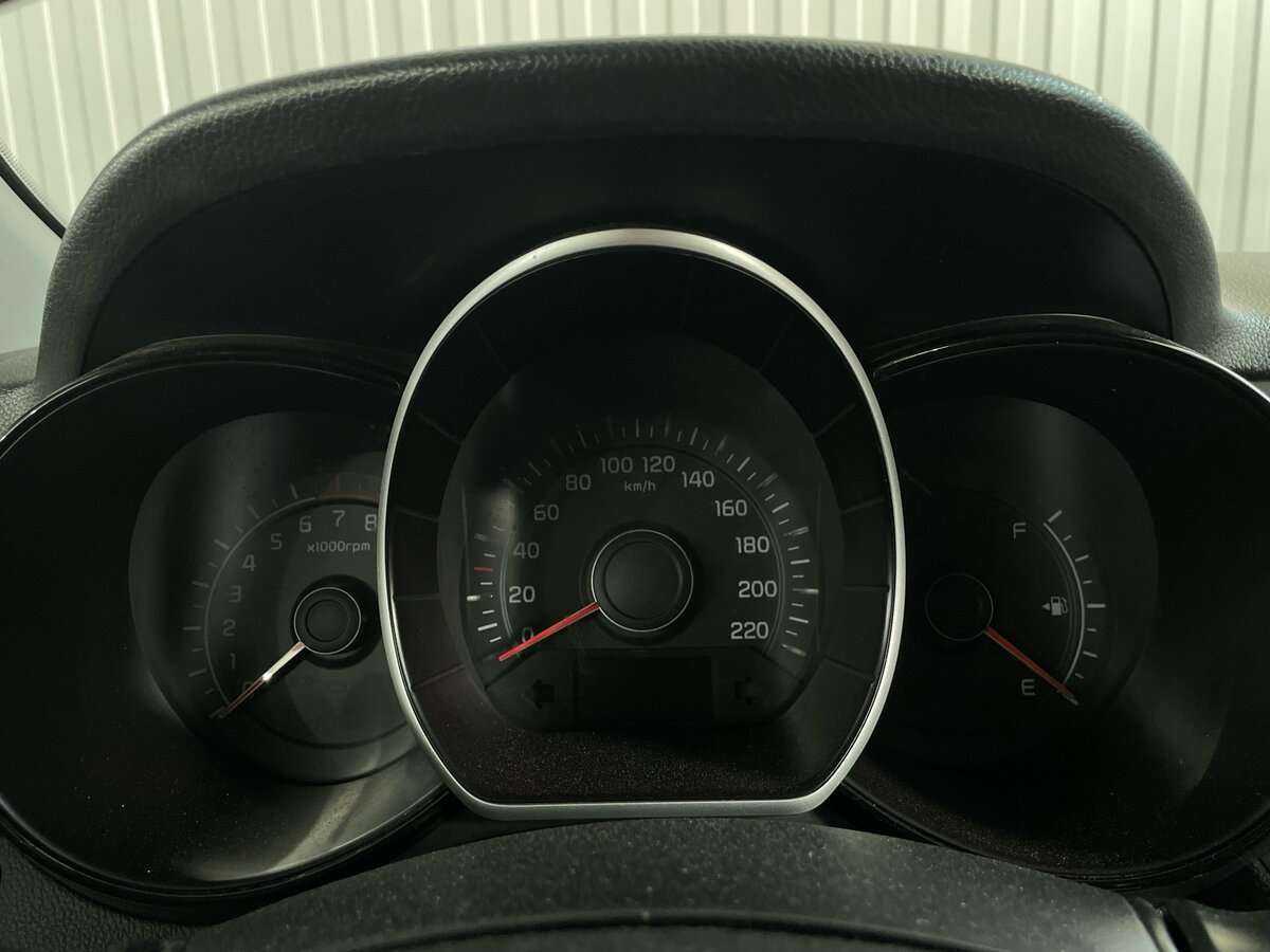 Купить Kia Rio, 2015, 158 645 км.. Фото: #12