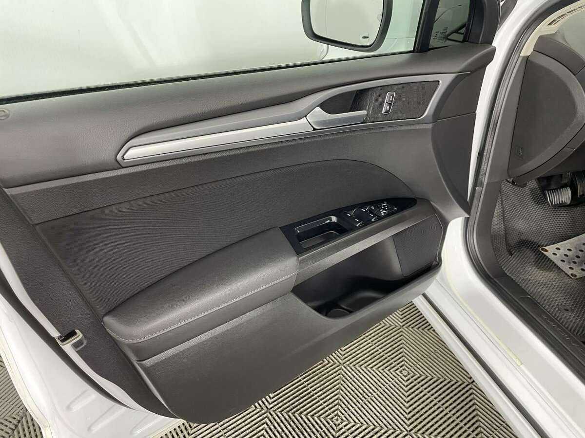 Купить Ford Mondeo, 2015, 147 359 км.. Фото: #7