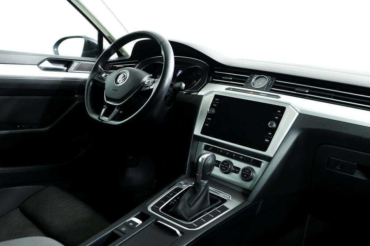 Купить Volkswagen Passat, 2019, 121 347 км.. Фото: #8