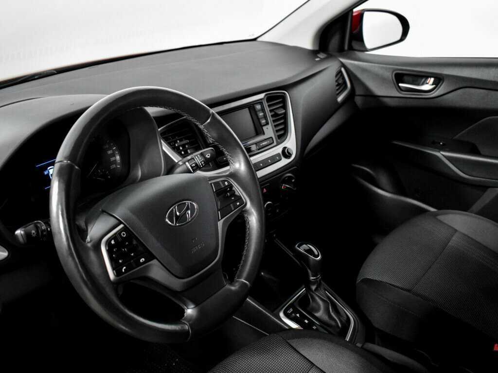 Купить Hyundai Solaris, 2017, 66 444 км.. Фото: #8