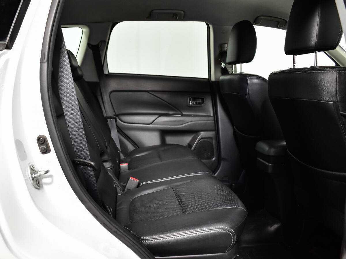 Купить Mitsubishi Outlander, 2015, 270 387 км.. Фото: #9