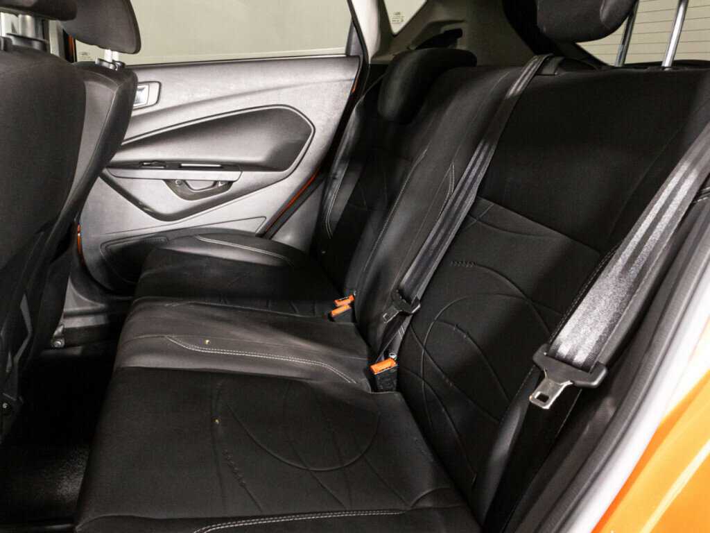 Купить Ford Fiesta, 2015, 117 383 км.. Фото: #9