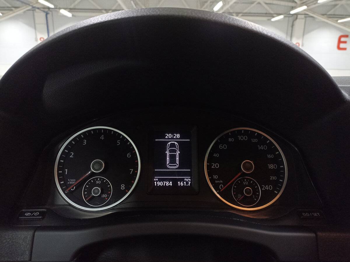 Купить Volkswagen Tiguan, 2016, 190 786 км.. Фото: #12