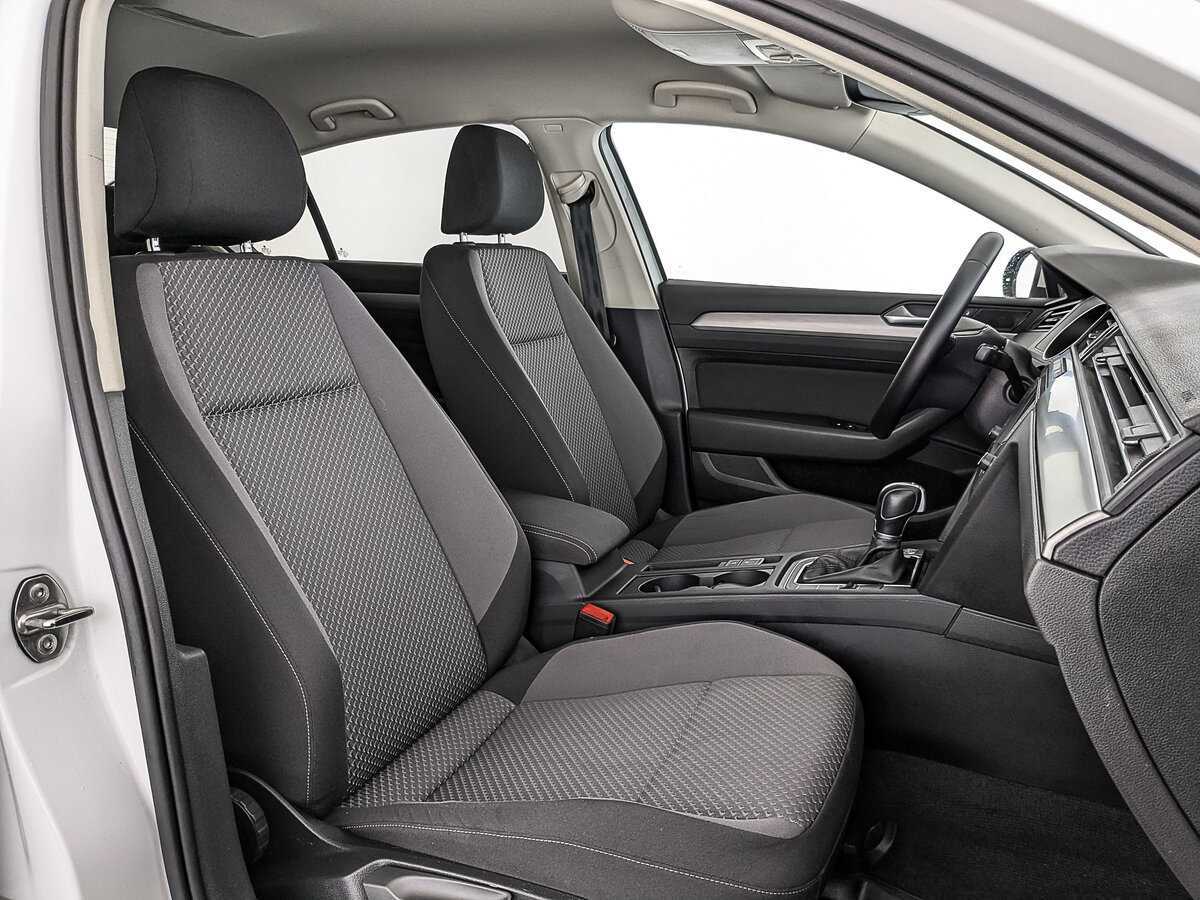 Купить Volkswagen Passat, 2017, 120 532 км.. Фото: #23