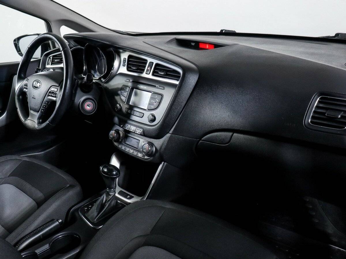 Купить Kia Ceed, 2014, 89 798 км.. Фото: #3