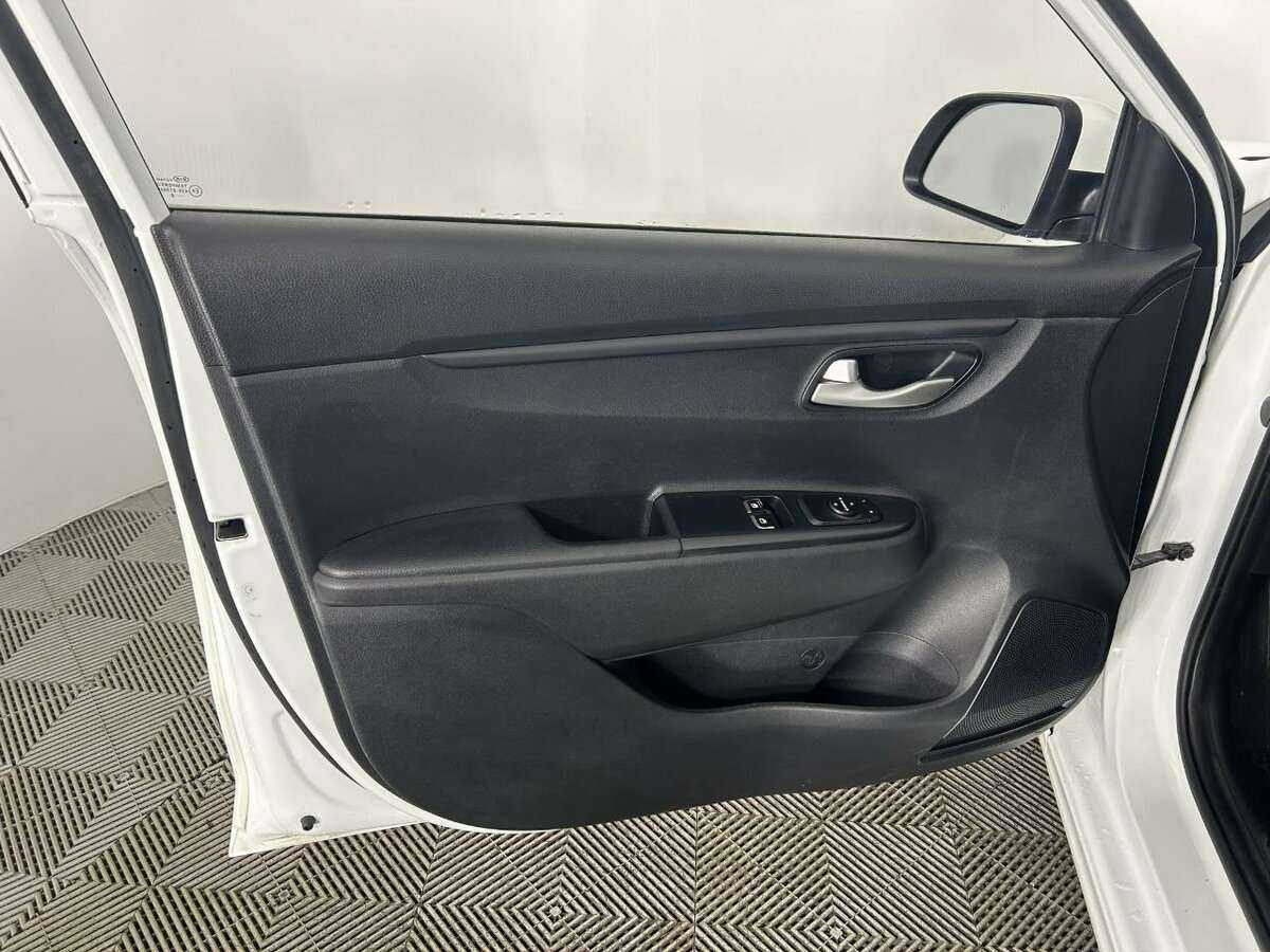 Купить Kia Rio, 2018, 39 716 км.. Фото: #7