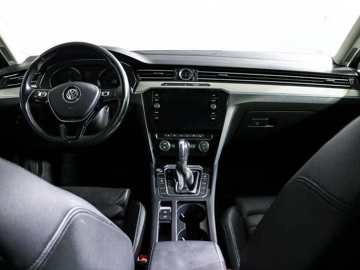 Купить Volkswagen Passat, 2017, 187 575 км.. Фото: #9