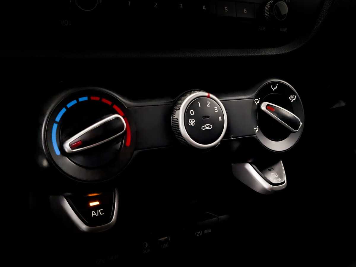 Купить Kia Rio, 2020, 154 823 км.. Фото: #21