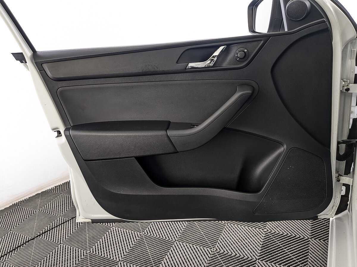 Купить Skoda Rapid, 2017, 136 784 км.. Фото: #16