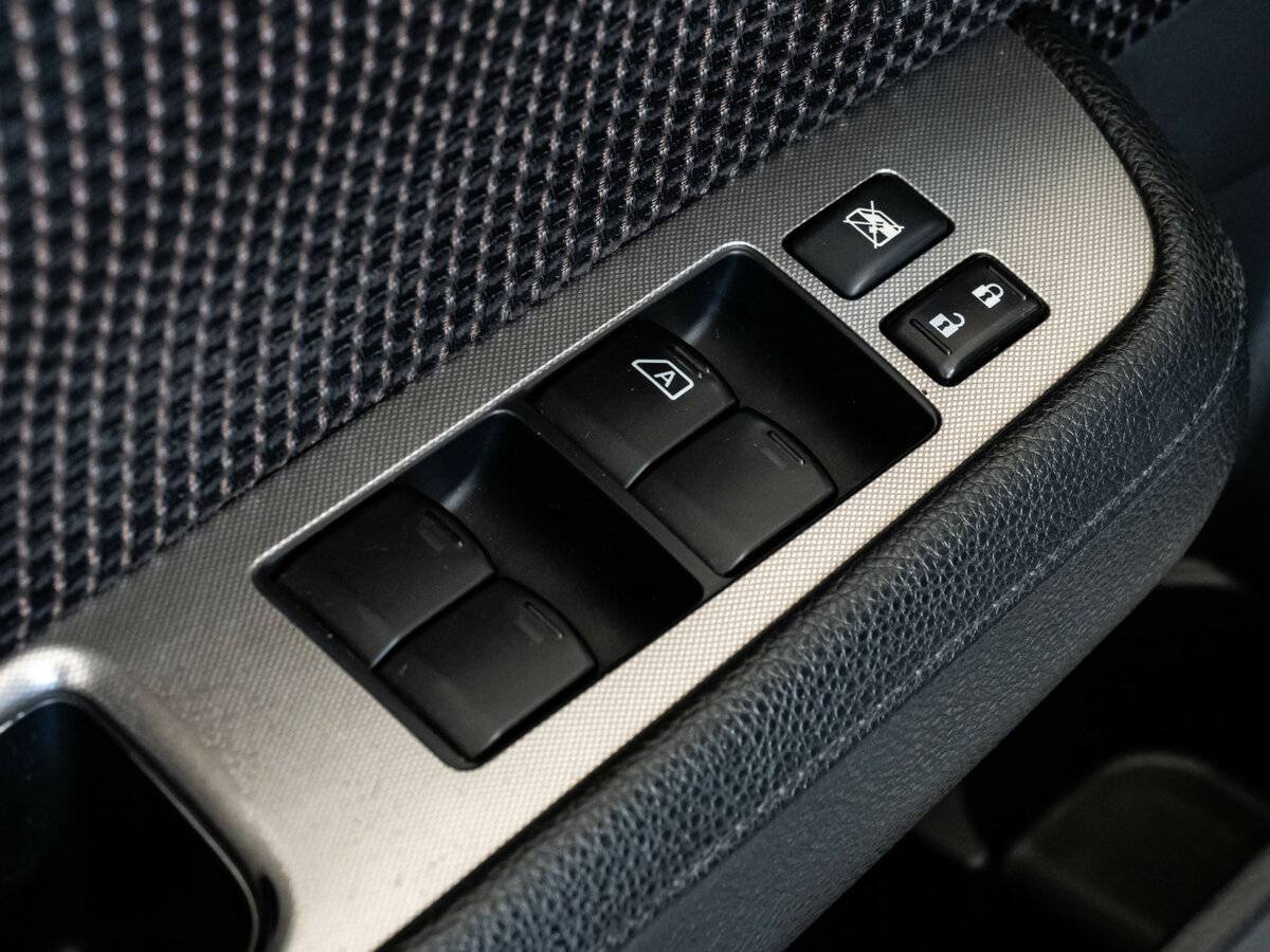 Купить Nissan Tiida, 2013, 86 467 км.. Фото: #11