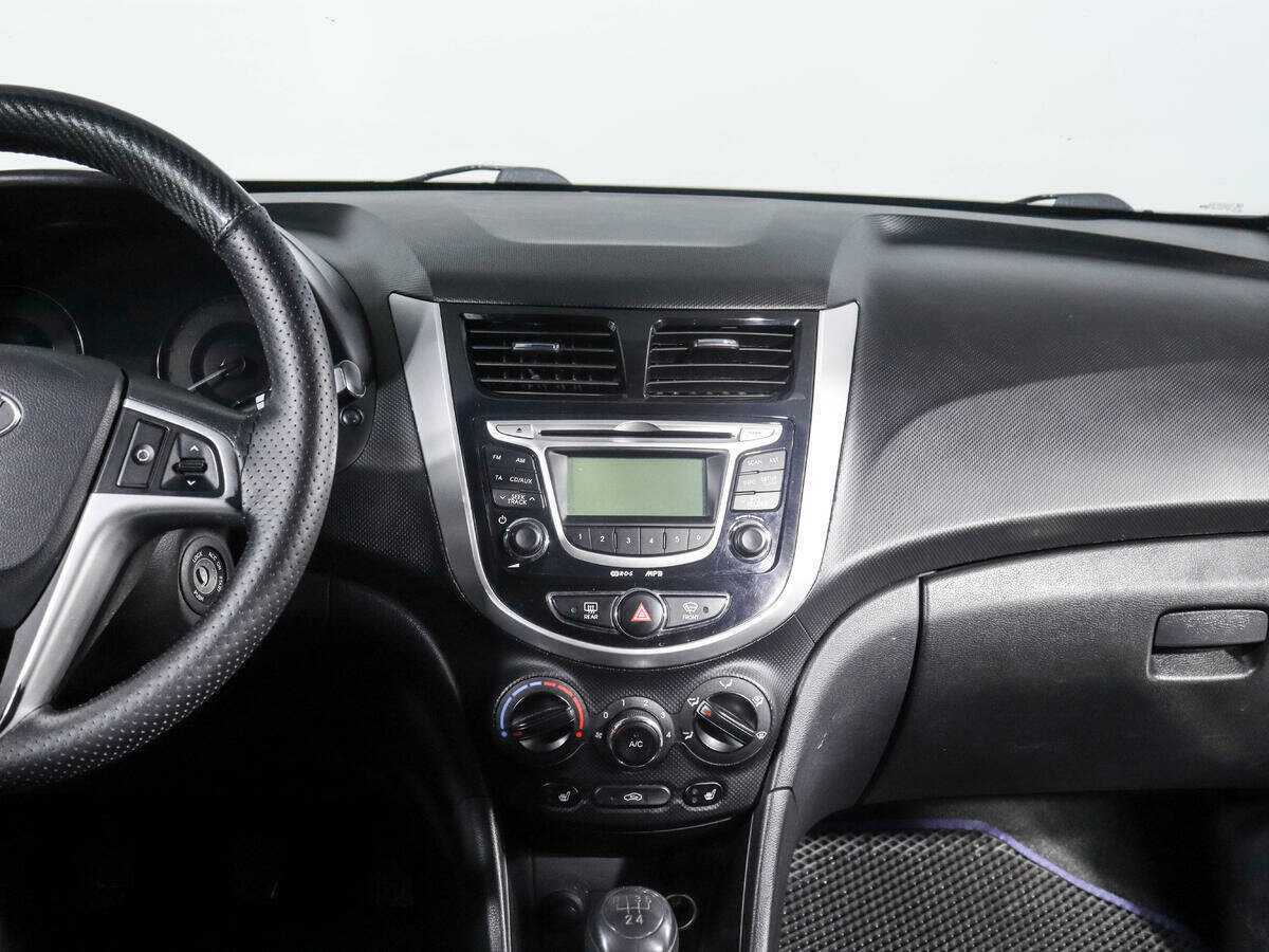 Купить Hyundai Solaris, 2013, 219 486 км.. Фото: #10