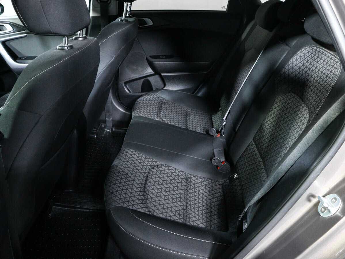 Купить Kia Ceed, 2019, 131 118 км.. Фото: #9