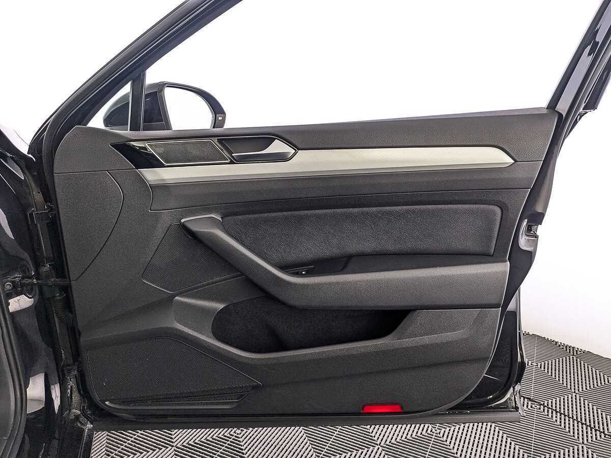 Купить Volkswagen Passat, 2016, 135 253 км.. Фото: #23