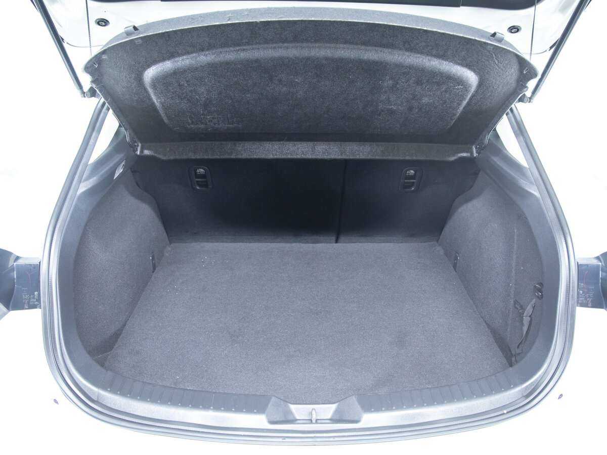 Купить Mazda 3, 2014, 69 689 км.. Фото: #8