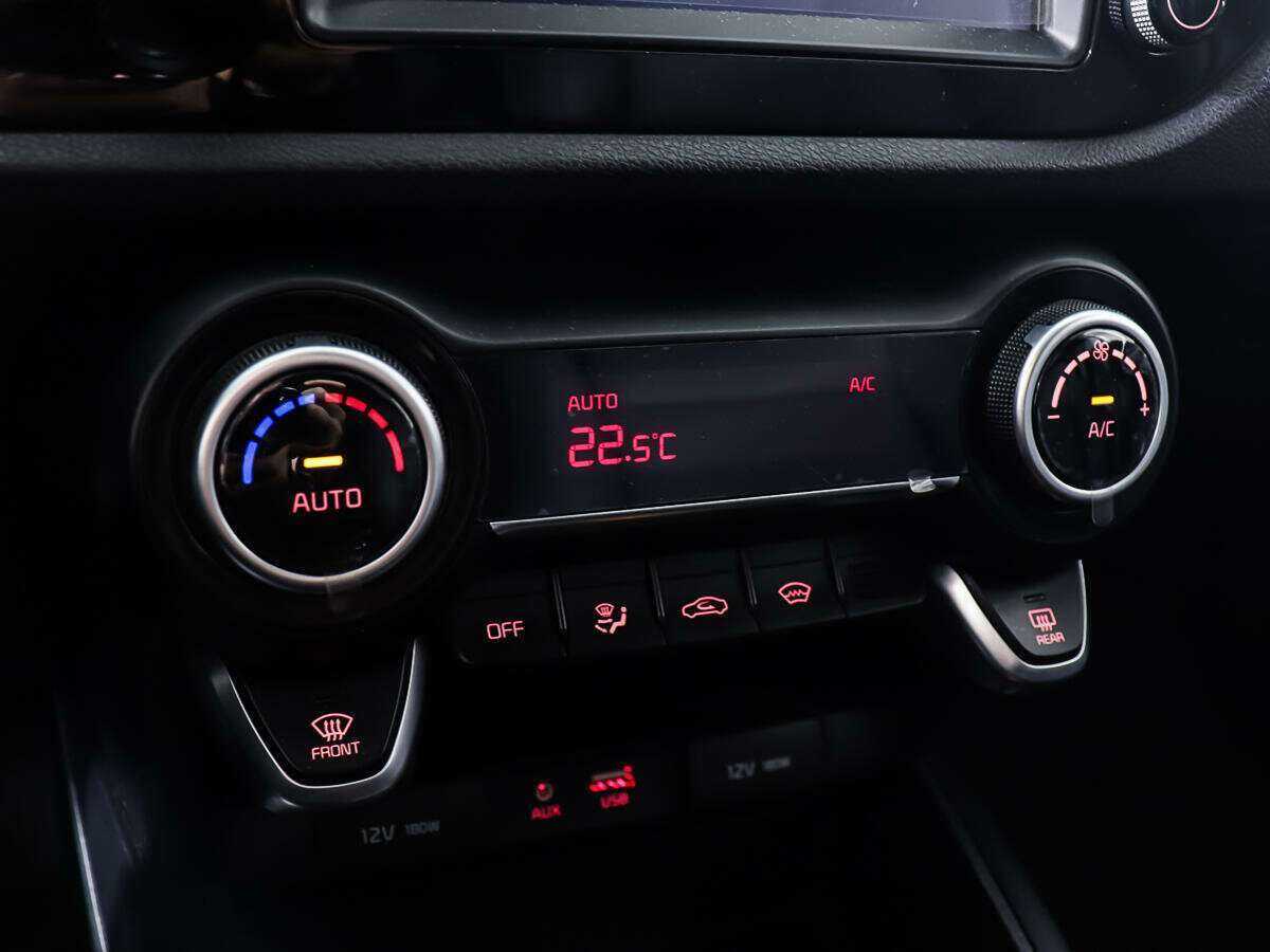 Купить Kia Rio, 2017, 48 173 км.. Фото: #16