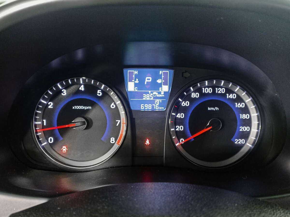 Купить Hyundai Solaris, 2016, 69 858 км.. Фото: #10