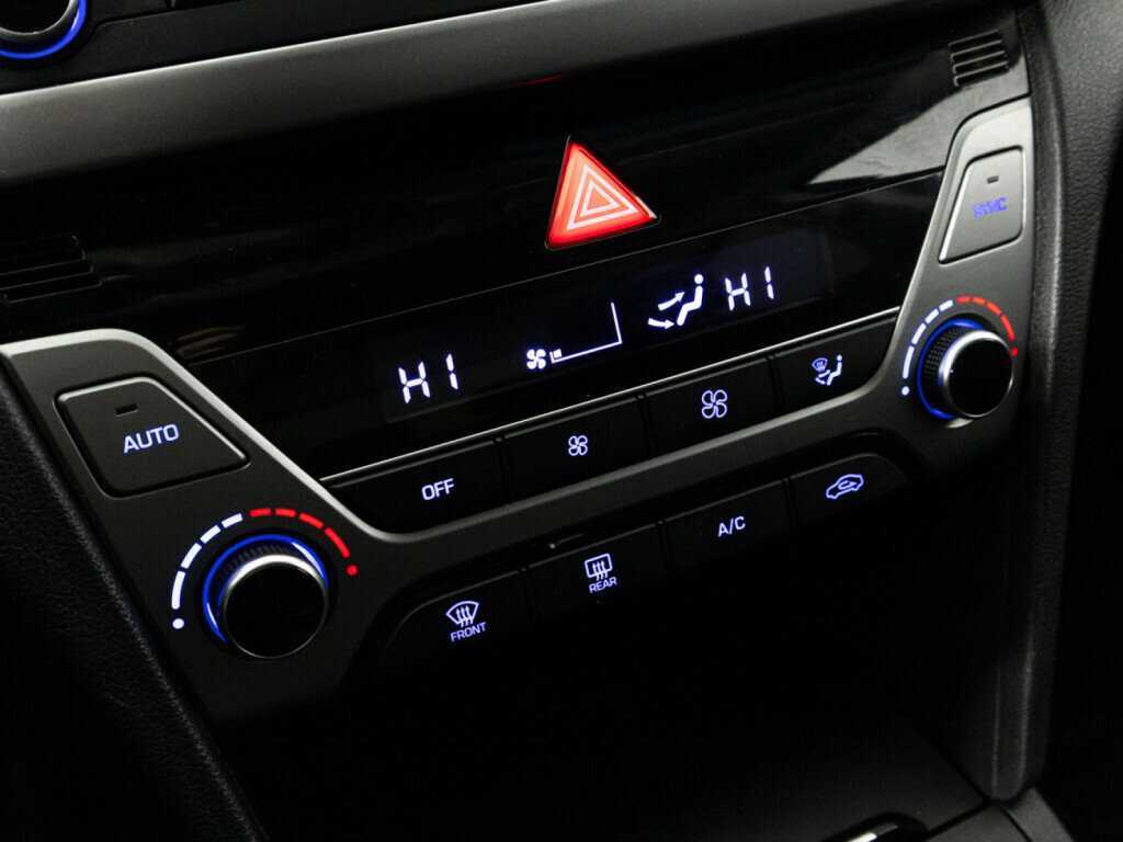 Купить Hyundai Elantra, 2018, 152 554 км.. Фото: #15