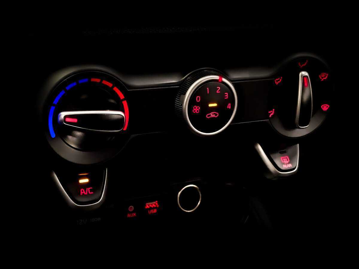 Купить Kia Rio, 2018, 86 210 км.. Фото: #22