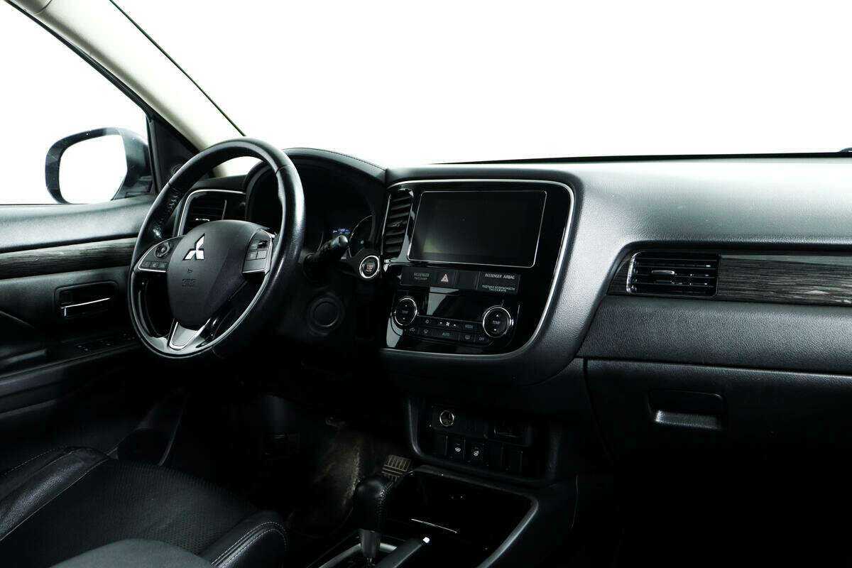 Купить Mitsubishi Outlander, 2018, 173 198 км.. Фото: #6