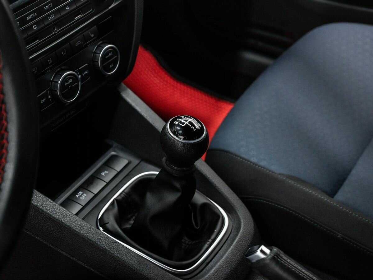 Купить Volkswagen Jetta, 2013, 312 700 км.. Фото: #16