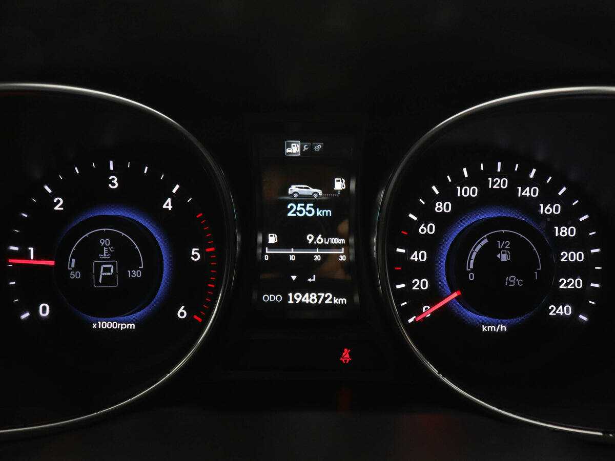 Купить Hyundai Santa Fe, 2013, 194 869 км.. Фото: #10