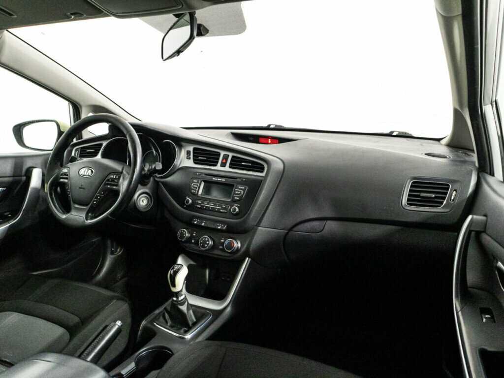 Купить Kia Ceed, 2012, 262 426 км.. Фото: #8