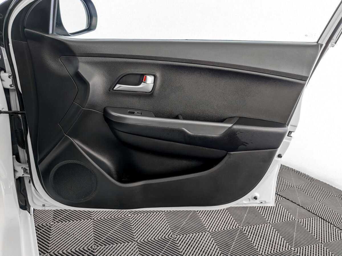 Купить Kia Rio, 2016, 92 868 км.. Фото: #18