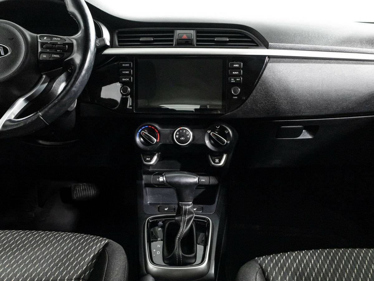 Купить Kia Rio, 2018, 65 331 км.. Фото: #13