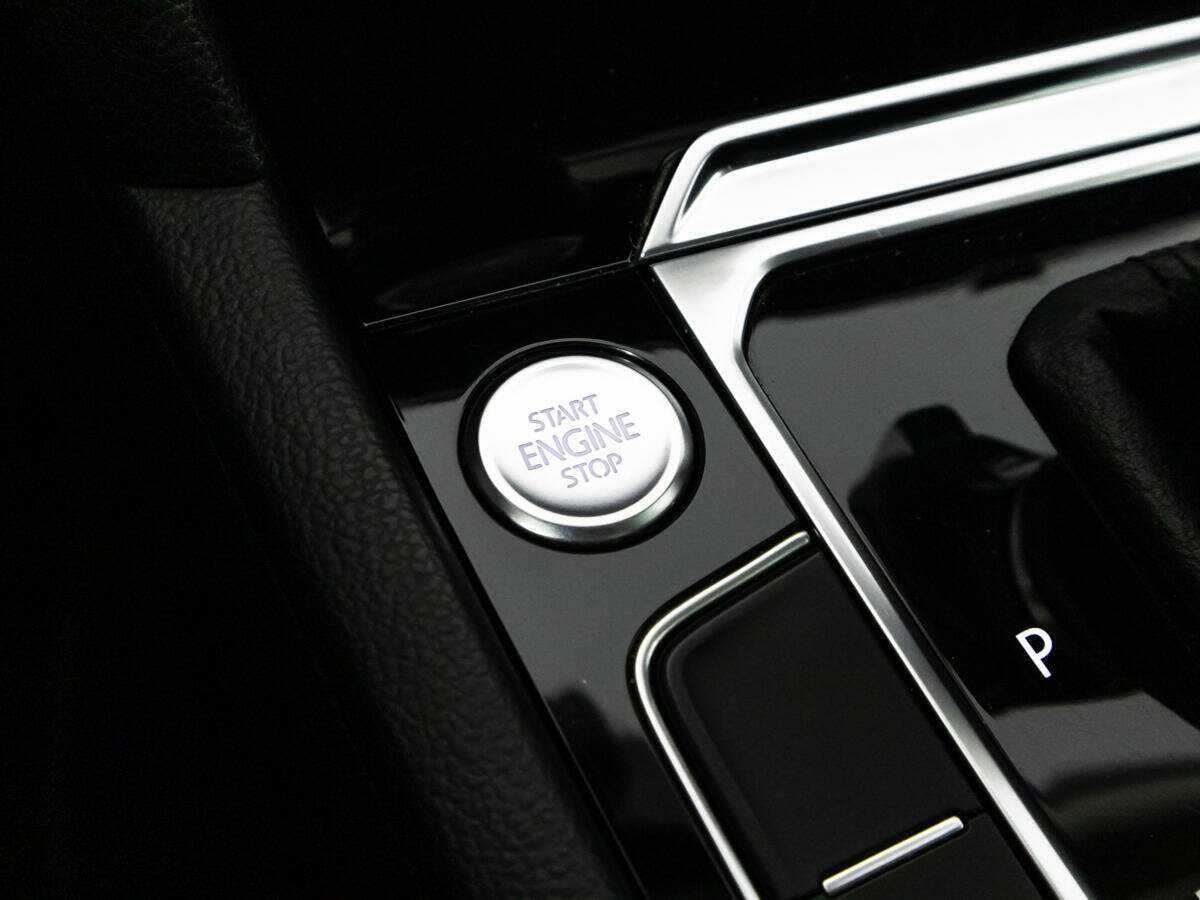 Купить Volkswagen Passat, 2017, 210 270 км.. Фото: #16