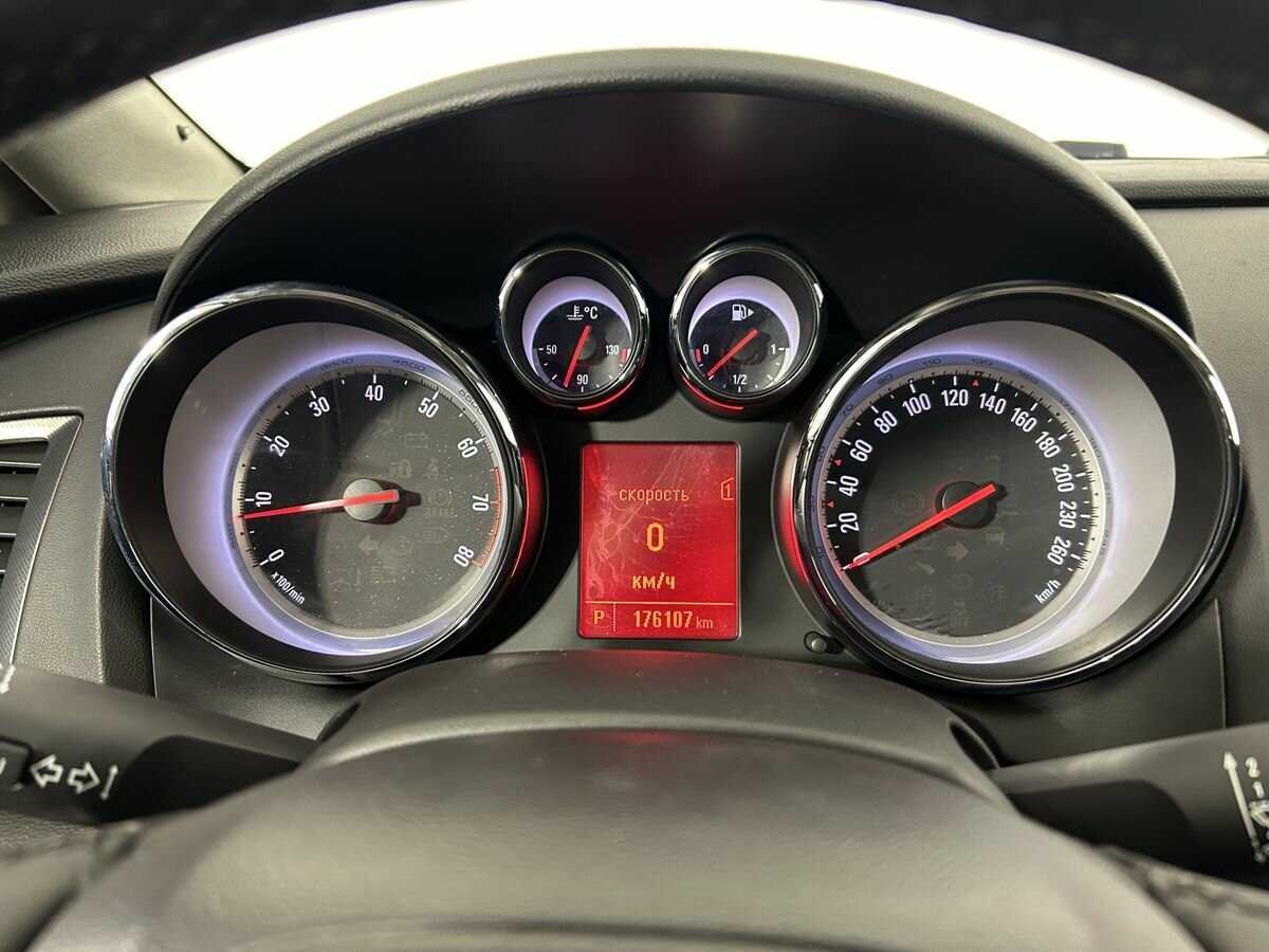 Купить Opel Astra, 2012, 176 107 км.. Фото: #10