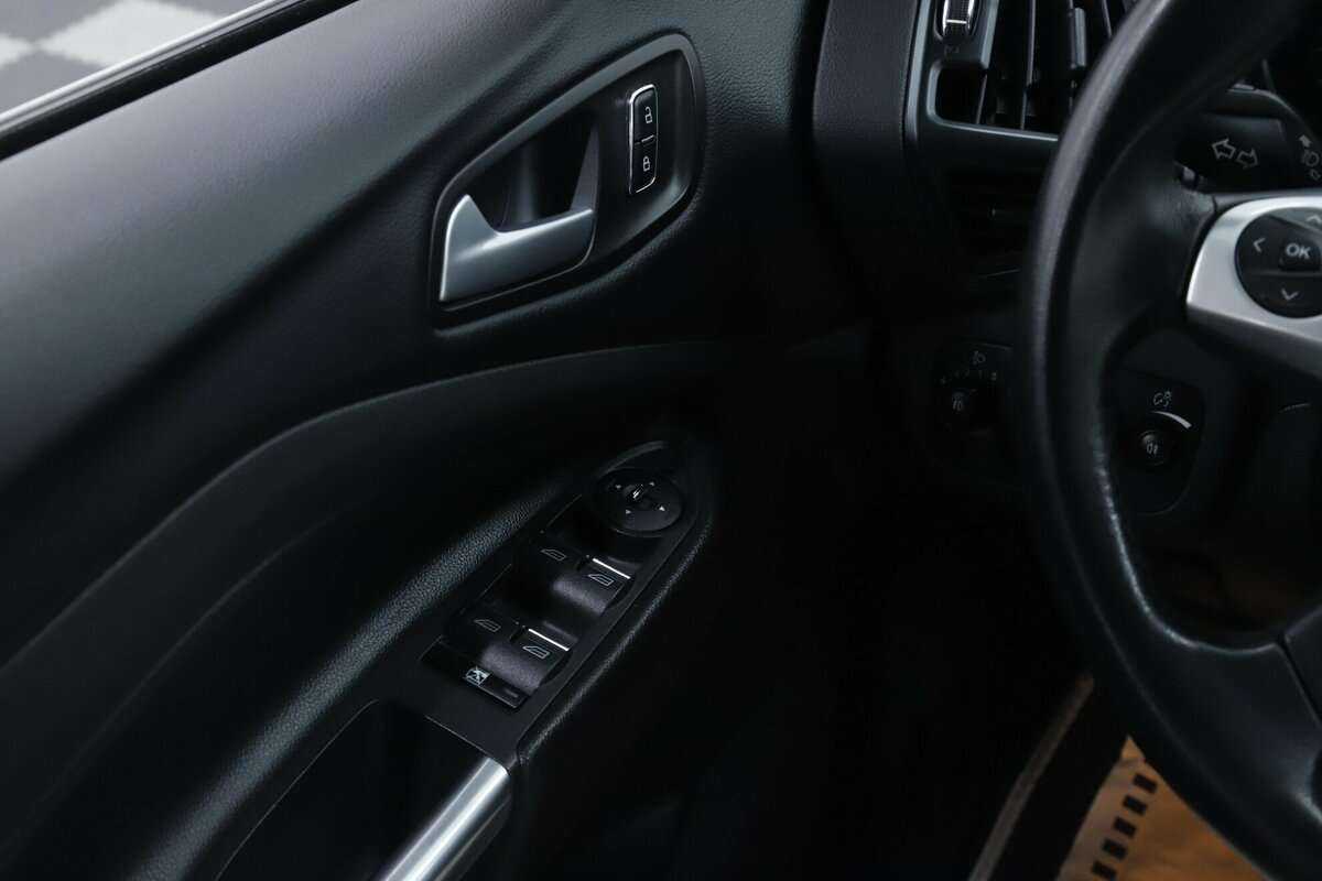 Купить Ford Kuga, 2016, 79 500 км.. Фото: #9