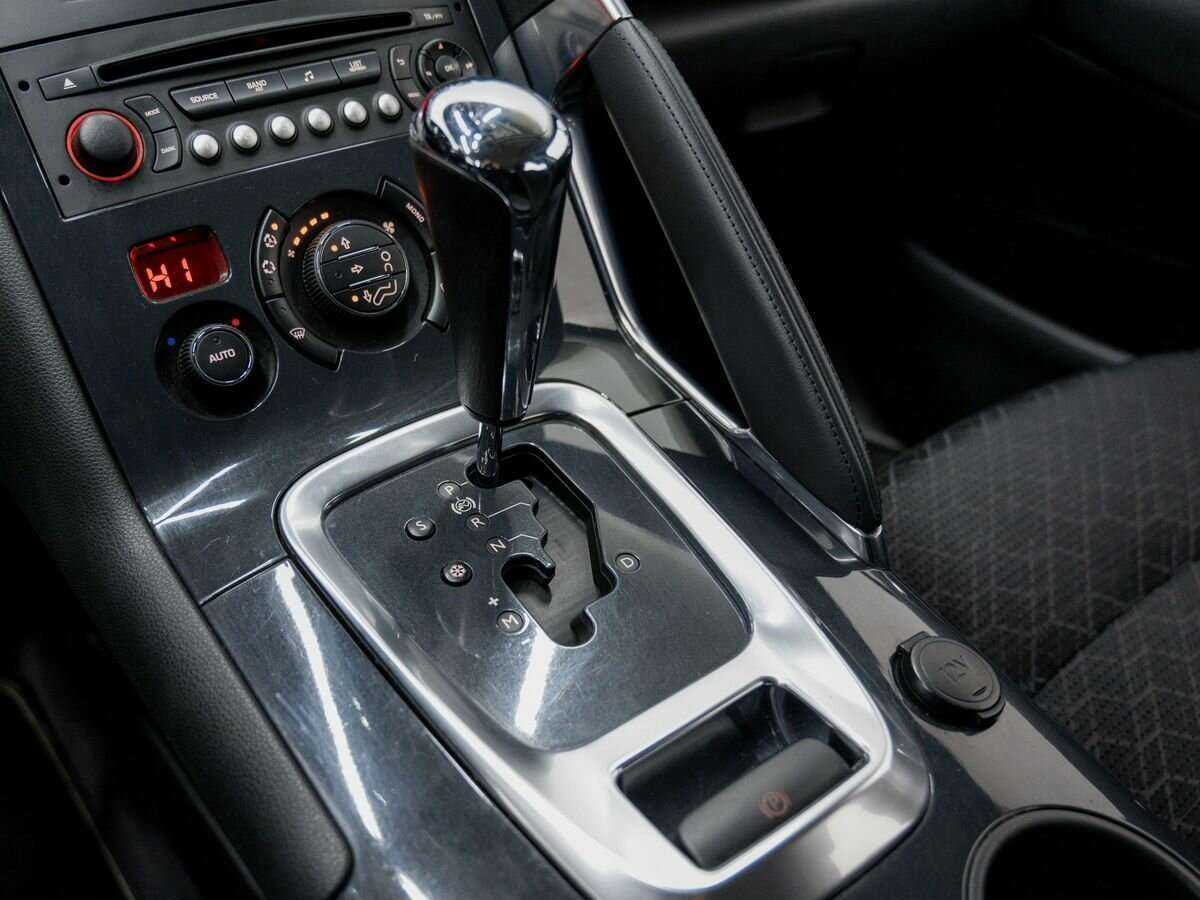 Купить Peugeot 3008, 2014, 239 694 км.. Фото: #17