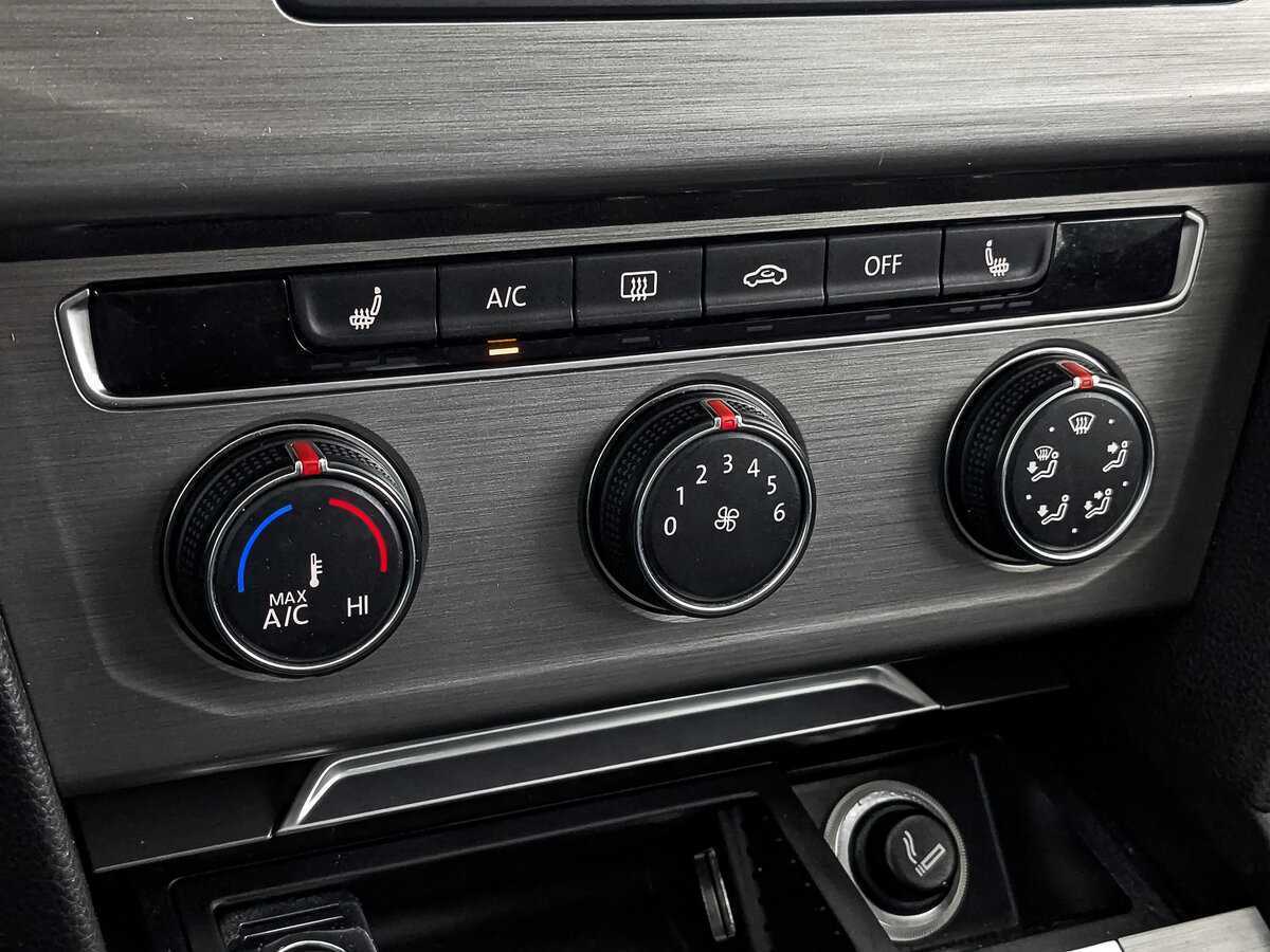 Купить Volkswagen Passat, 2017, 120 532 км.. Фото: #20