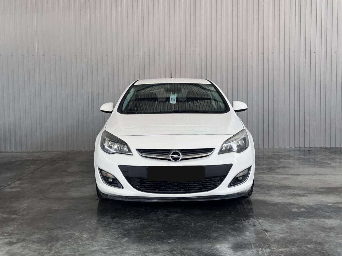 Купить Opel Astra, 2012, 98 086 км.. Фото: #1
