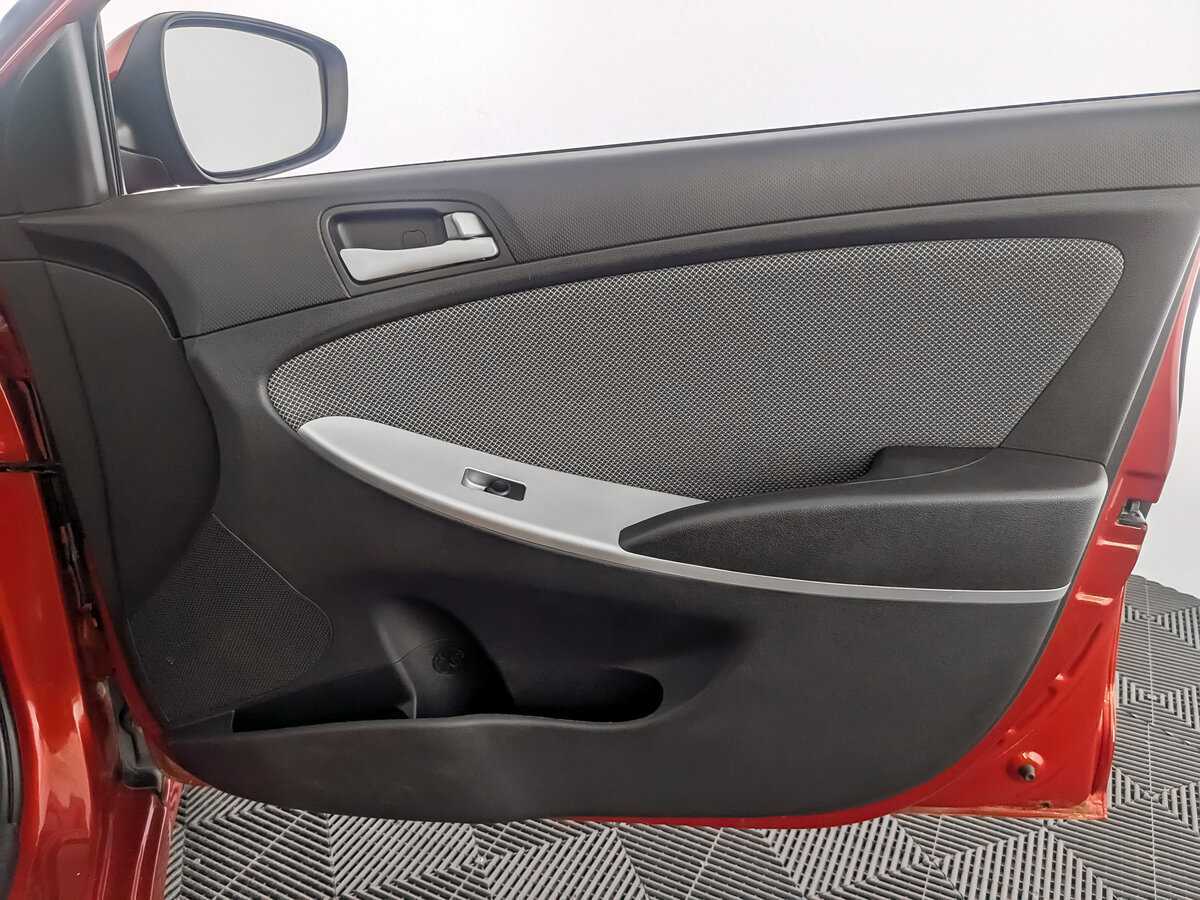 Купить Hyundai Solaris, 2012, 138 770 км.. Фото: #19