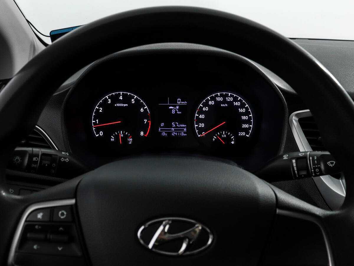 Купить Hyundai Solaris, 2018, 124 111 км.. Фото: #16