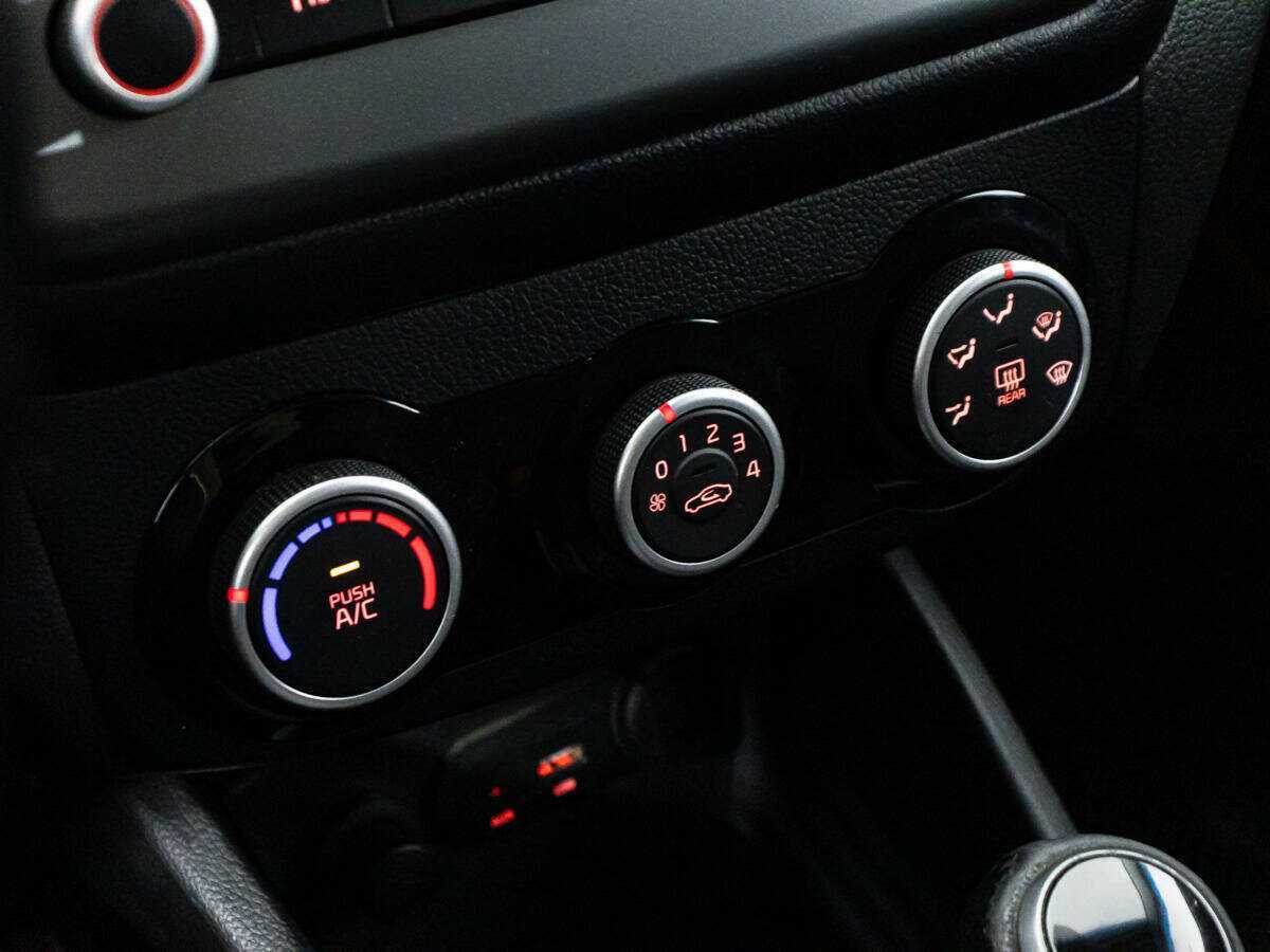 Купить Kia Rio, 2016, 140 429 км.. Фото: #15