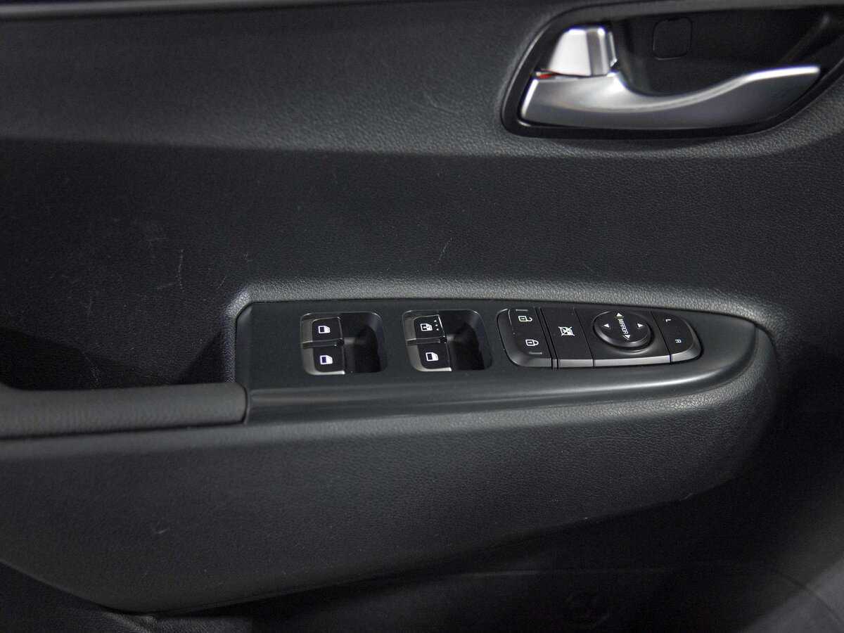 Купить Kia Rio, 2018, 156 493 км.. Фото: #14