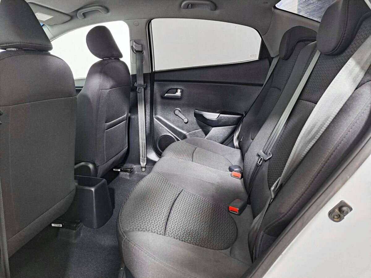 Купить Kia Rio, 2016, 66 331 км.. Фото: #9