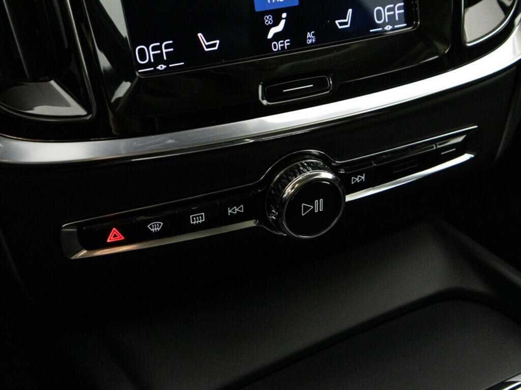 Купить Volvo V60, 2018, 170 606 км.. Фото: #17