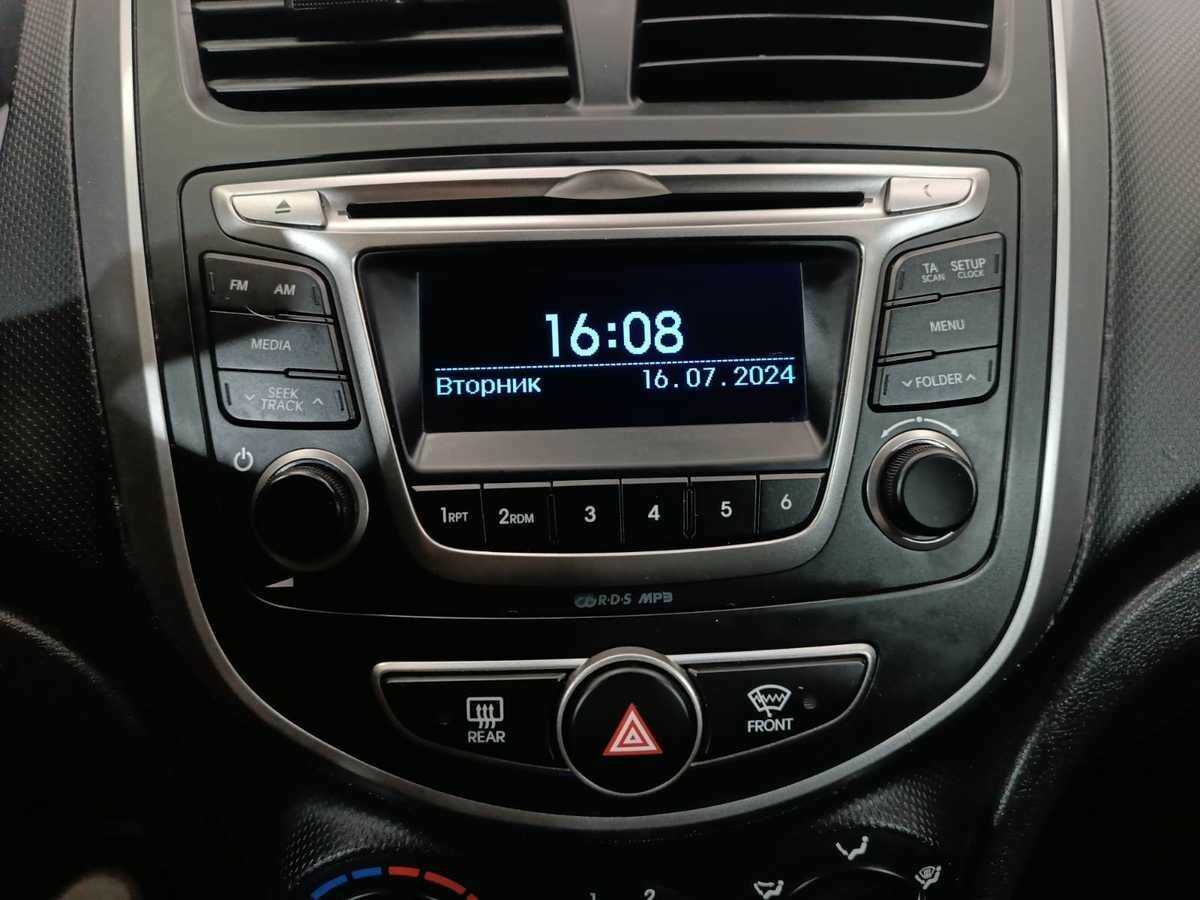 Купить Hyundai Solaris, 2016, 71 506 км.. Фото: #13