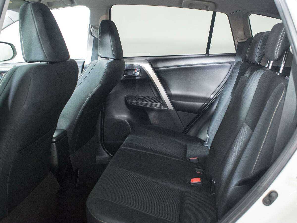 Купить Toyota RAV4, 2013, 156 520 км.. Фото: #7