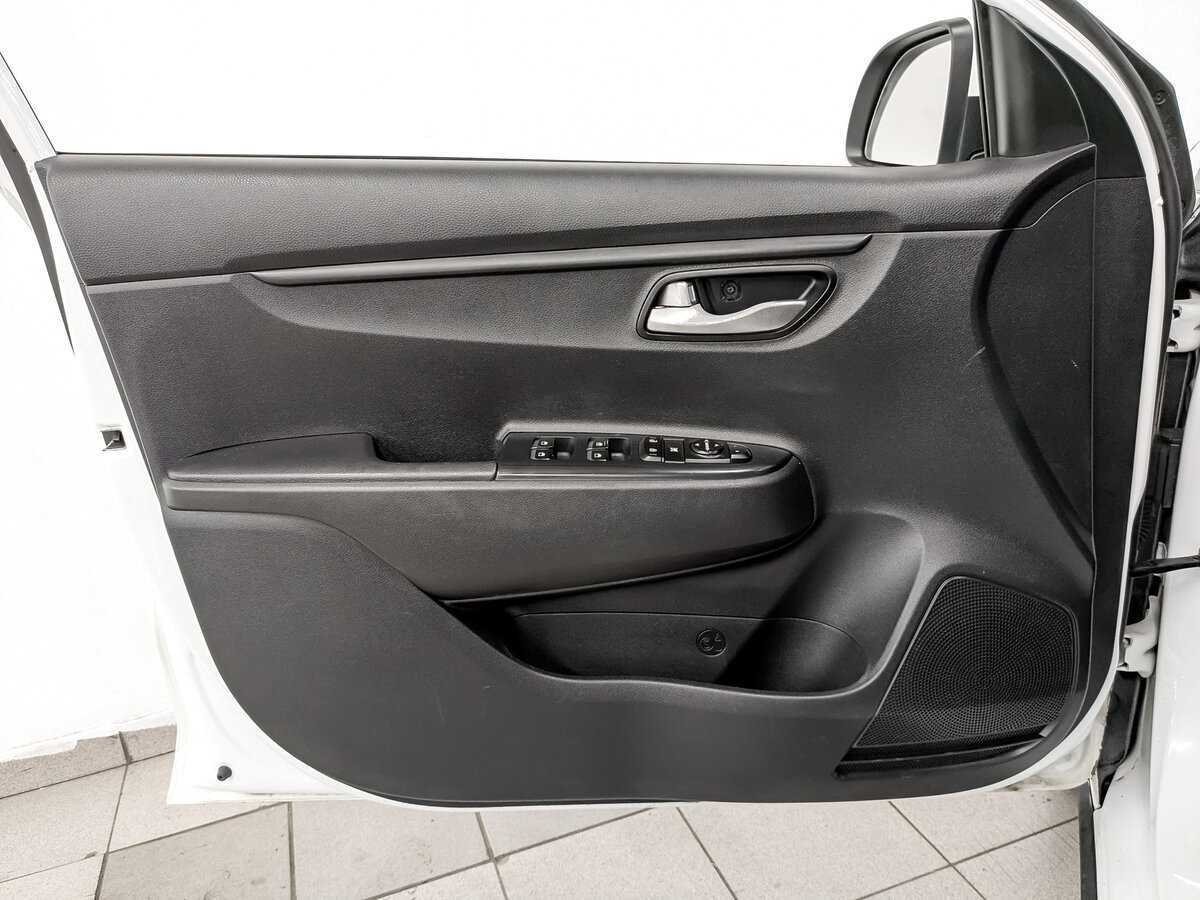 Купить Kia Rio, 2020, 189 238 км.. Фото: #17