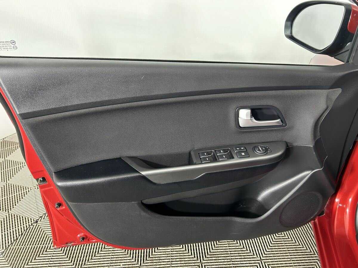 Купить Kia Rio, 2014, 107 686 км.. Фото: #6