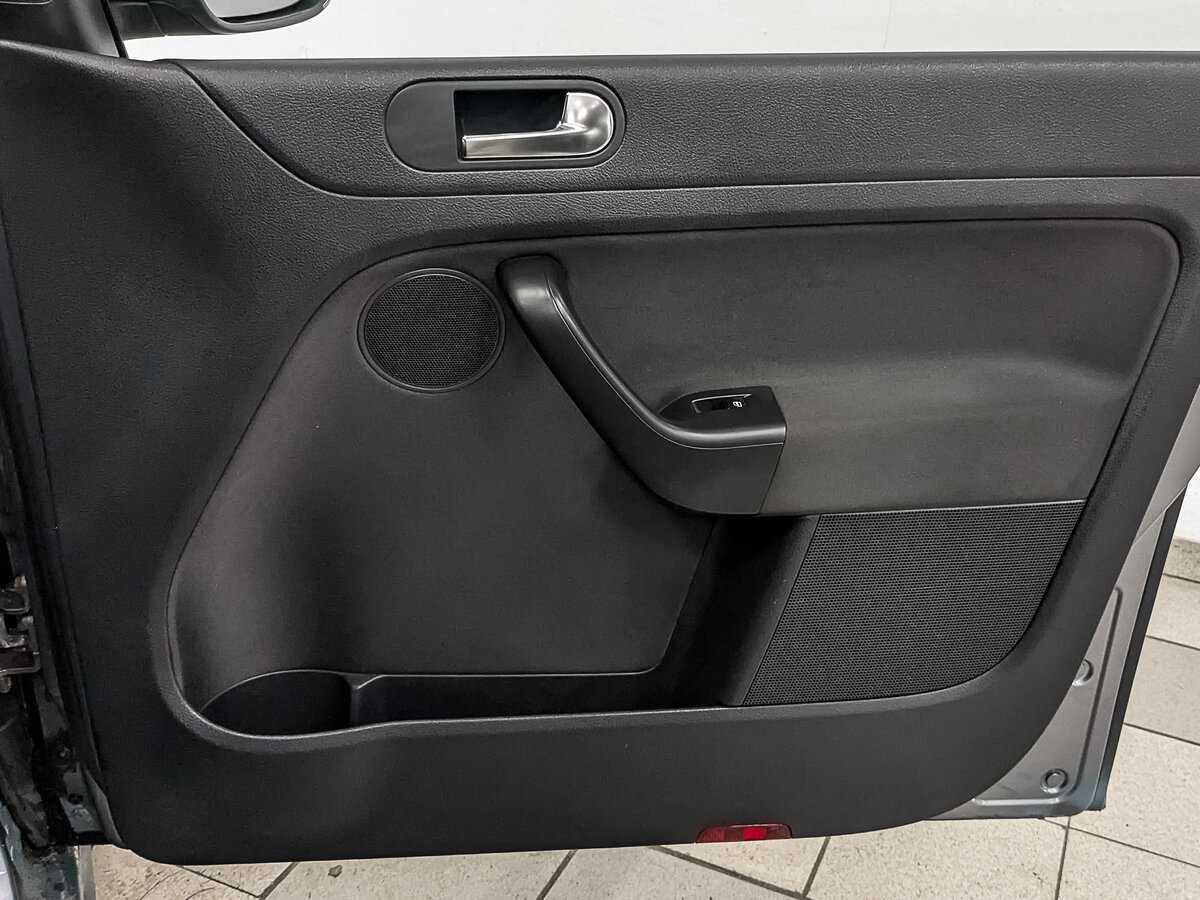 Купить Volkswagen Golf Plus, 2012, 36 733 км.. Фото: #23